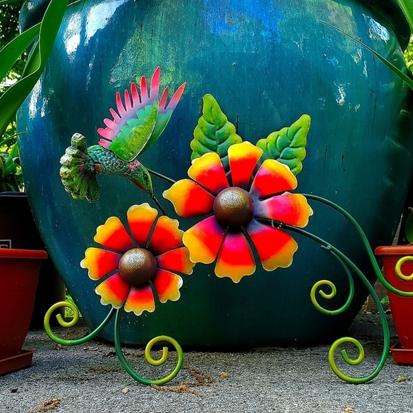 GARDEN ART Metal Flower Garden Art NWT - Picture 2 of 8